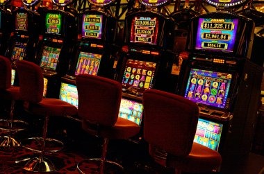 bukitbet platform overview showing live casino dealer studio, sportsbook feeds, and mobile interface